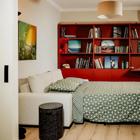 Modern Oasis In Fokionos Negri
